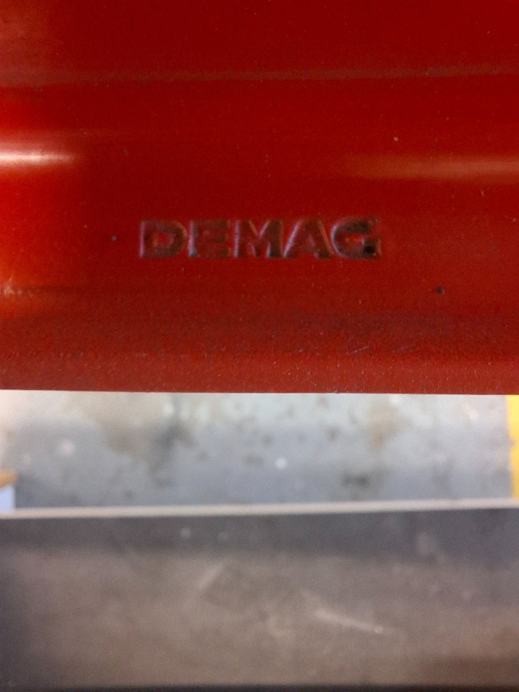 Demag Gru: Demag Kranschiene Träger, 2m – Usato da Ermenswil venduto da Cook3 3