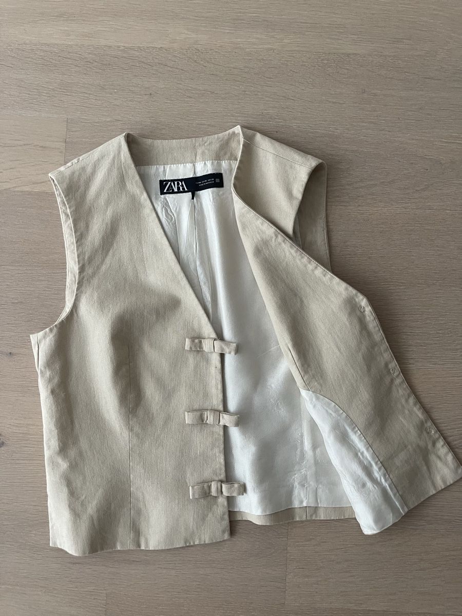 Zara Gilets & Westen: Gilet mit kleinen Maschen – Gebraucht aus Zürich von chouette1702 2