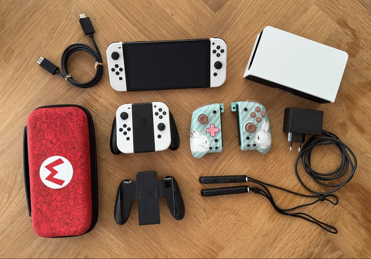 Nintendo Console: Nintendo Switch OLED + Zubehör in einem Top Zustand – Usato da Lenzburg venduto da Selina1999