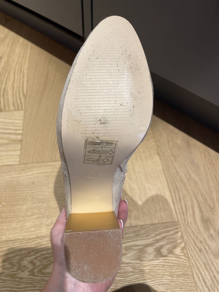 Damenschuhe: Beige Stiefeletten mit goldenem Absatz, Gr. 37 – Neu (gemäss Beschreibung) aus Arbon von llaauraa 5