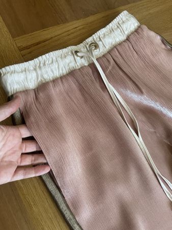 Magnifique Pantalon Zara femme taille XS satiné