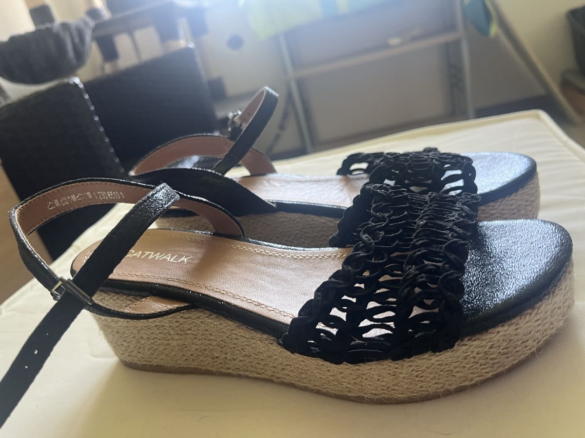 Scarpe da donna: Catwalk Sandalen Schwarz Gr. 38, Neu – Nuovo e nell'imballaggio originale da Giswil venduto da Mauritius9026 1