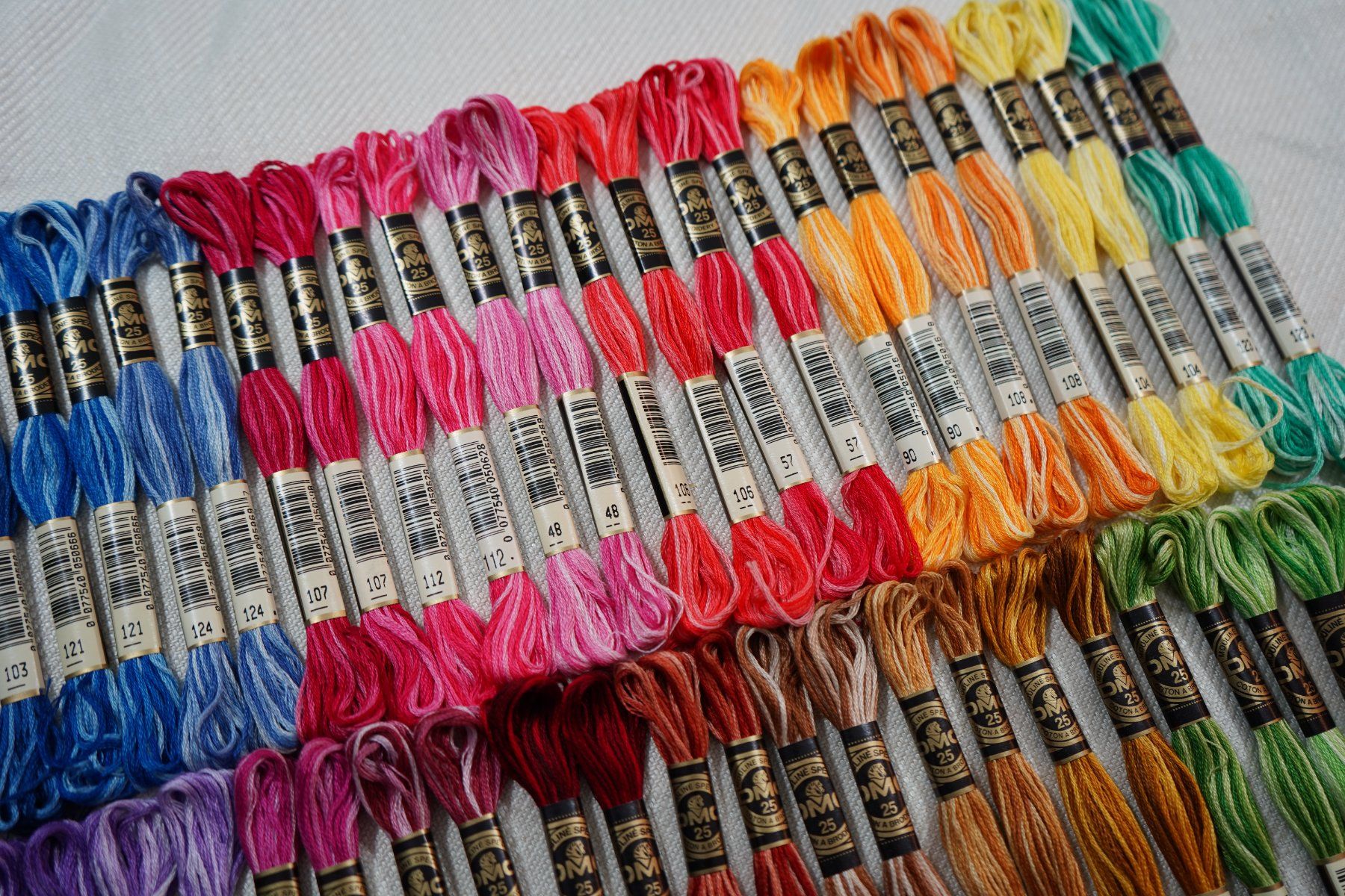 Cordicelle & Fili: 56 DMC Mouliné Spécial Multicolor Art 117 - LOSB3 – Nuovo e nell'imballaggio originale da Mels venduto da DACRI 7