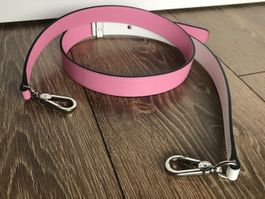 Bande rose Emporio Armani pour sac à main 53