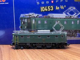 Roco SBB Ae 3/6 II 10453 in DC analog
