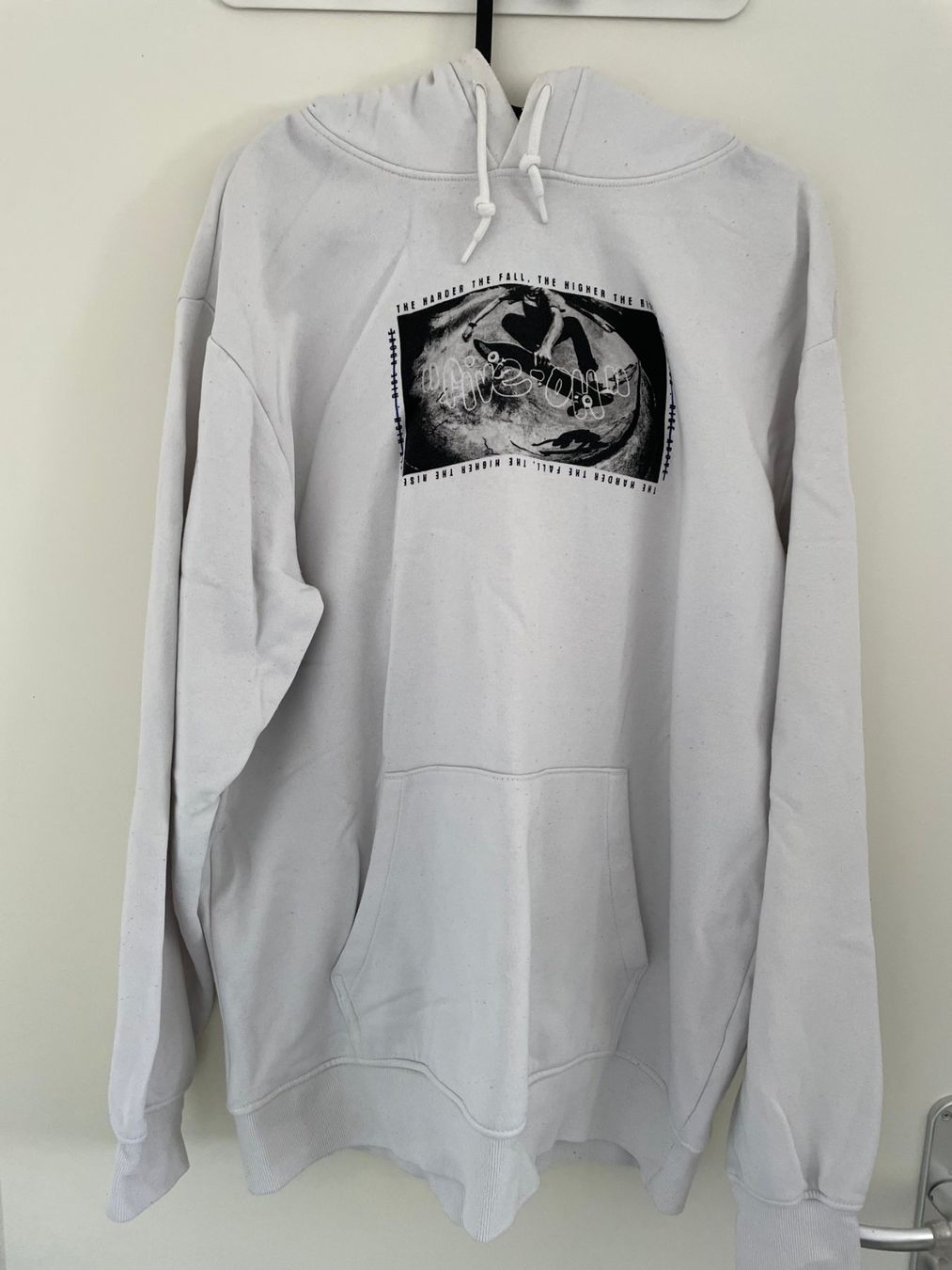H&M Maglioni & Felpe: H&M - White Sweater "Droppin" – Usato da Chiasso venduto da Er_Mon 4