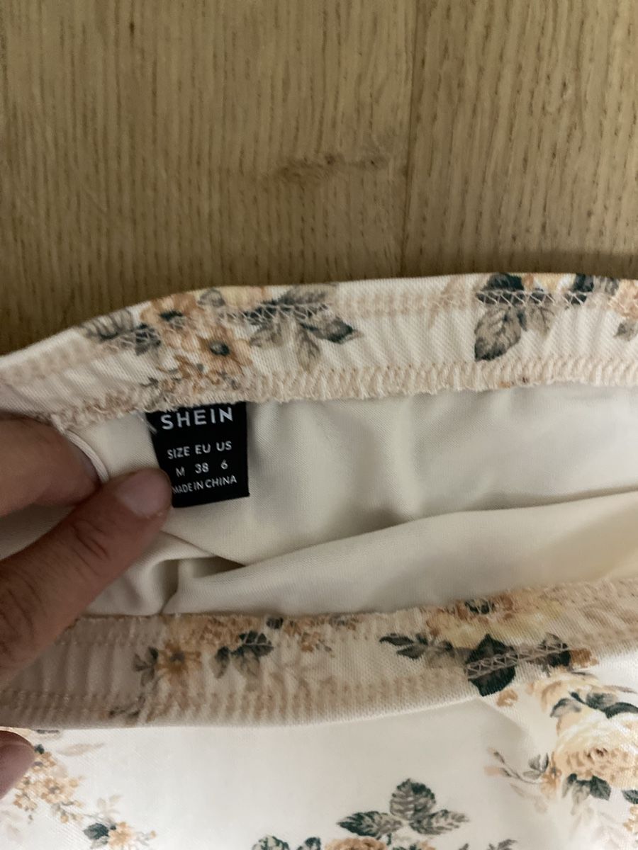 Shein Gonne: Skirts Shein floral print – Nuovo (secondo la descrizione) da Belp venduto da jan_6yvx 1