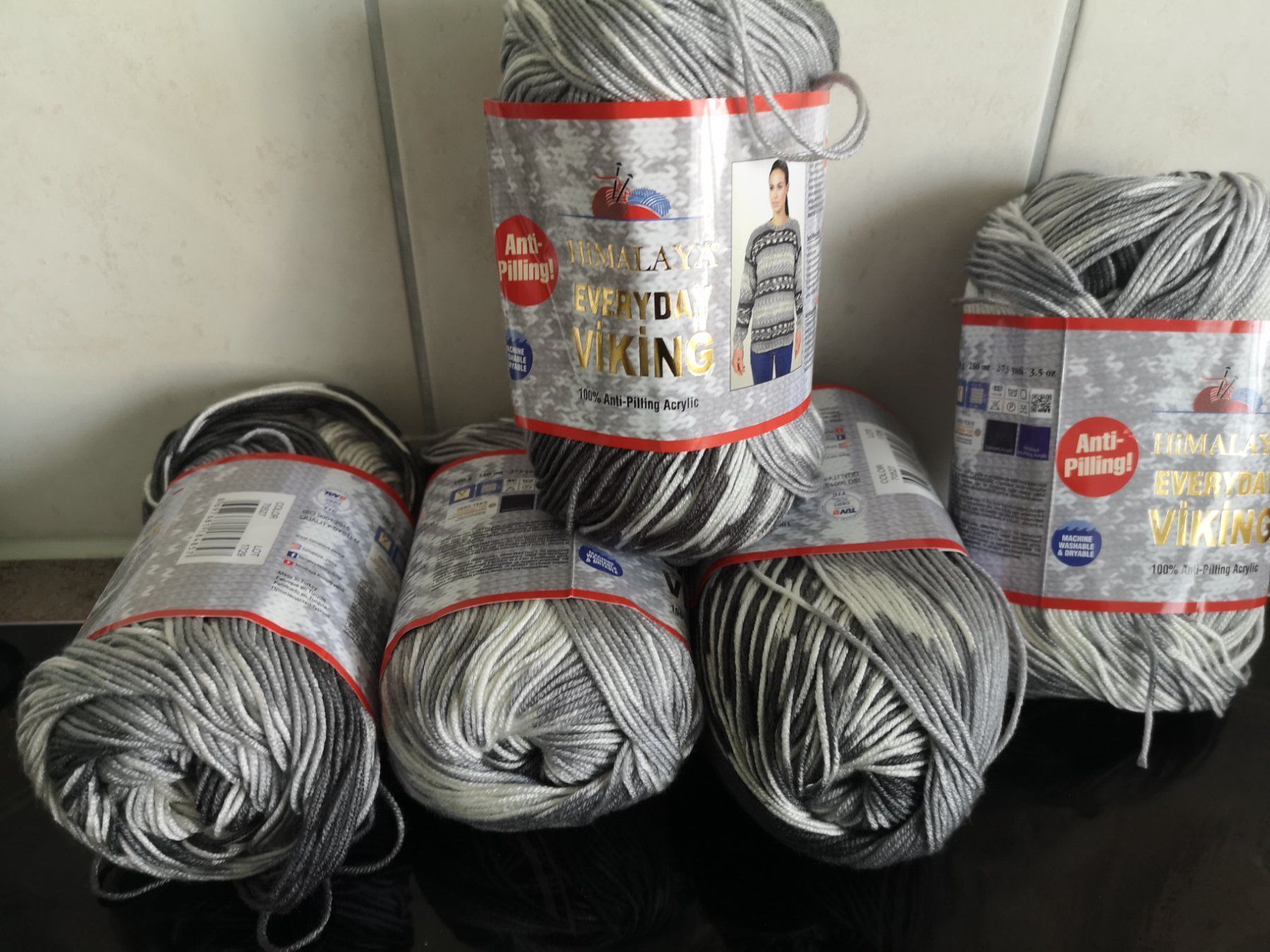 Wolle: 5x 100g anti-pilling acrylic – Neu und originalverpackt aus Frenkendorf von DORU1