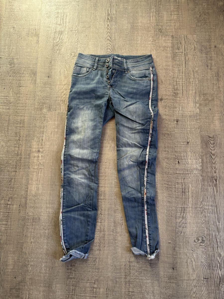 Jeans: Jeans Chicorée Gr. 34 – Usato da Zug venduto da sarah26f