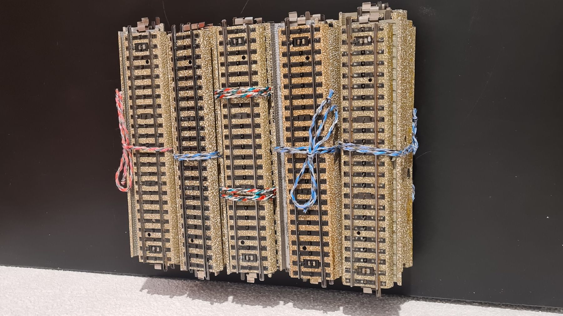Märklin Modelleisenbahnen: 50x 5106 Märklin M-Gleis gerade – Gebraucht aus Dulliken von LokiSOB 2
