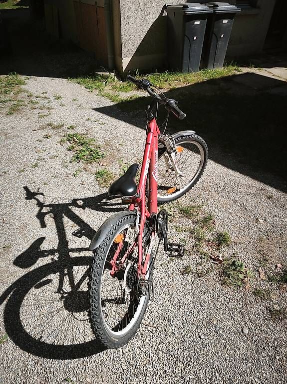 Biciclette: Vélo enfant 24" – Usato da Pensier venduto da _la 1