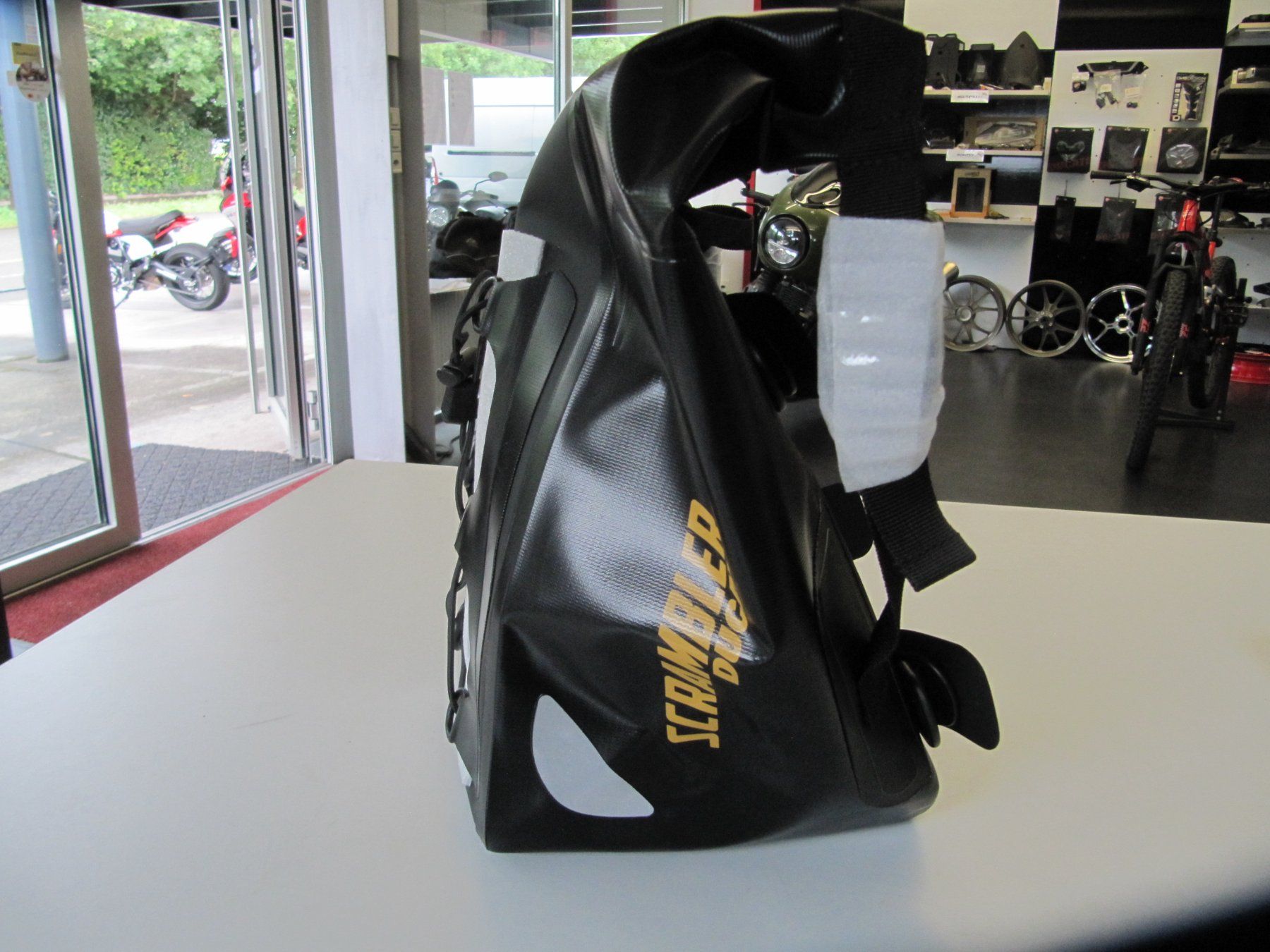 Ducati Zaini: Wasserdichter Scrambler Rucksack – Nuovo e nell'imballaggio originale da Buchs AG venduto da Hauptlin 1