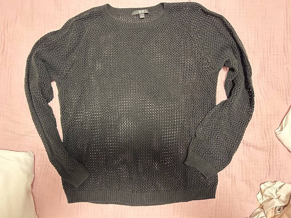 Top: Brandneues schwarzes Strickoberteil – Usato da Zürich venduto da ruh_qrn7