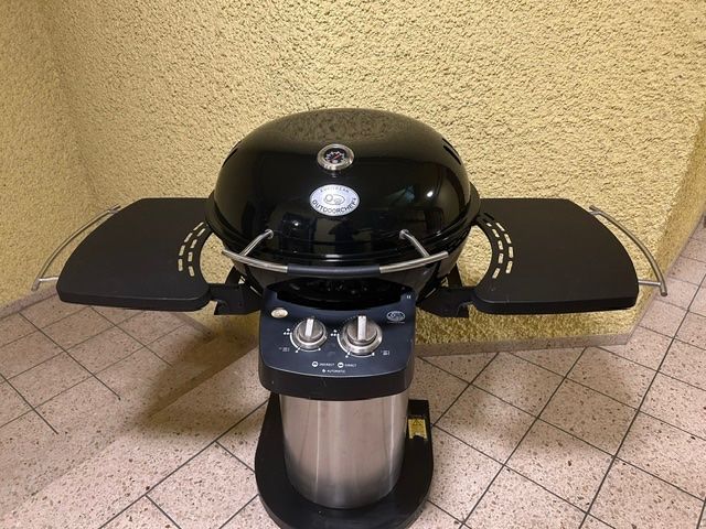 Outdoorchef Griglie: Outdoorchef Gasgrill Geneva 570 – Nuovo (secondo la descrizione) da Opfikon venduto da MKT1909 1