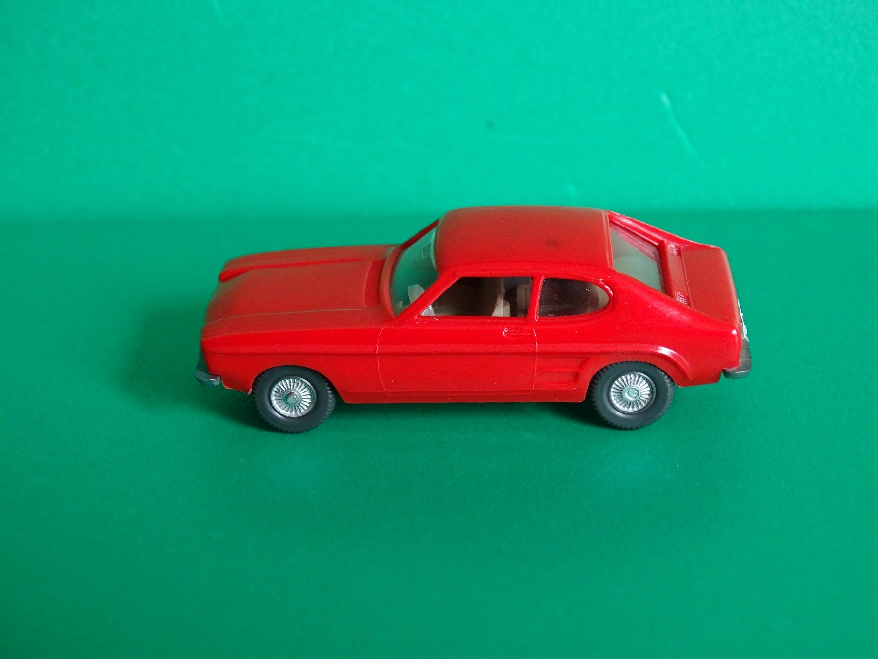 Wiking Modellini d'auto: Ford Capri von Wiking 1/87 – Usato da Bretzwil venduto da Meex 2