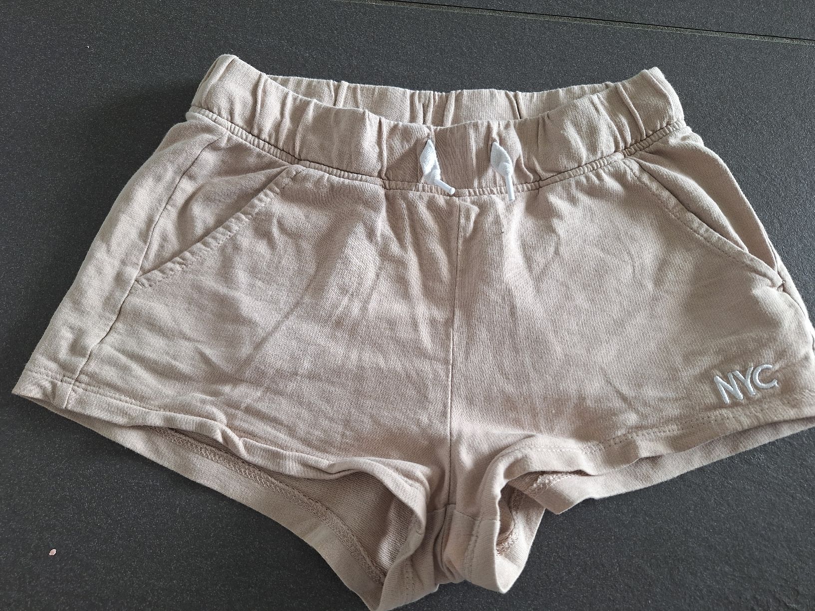 H&M Pantaloni: Shorts kurze Hose H&M Gr. 146 – Usato da Brittnau venduto da Norge77 1