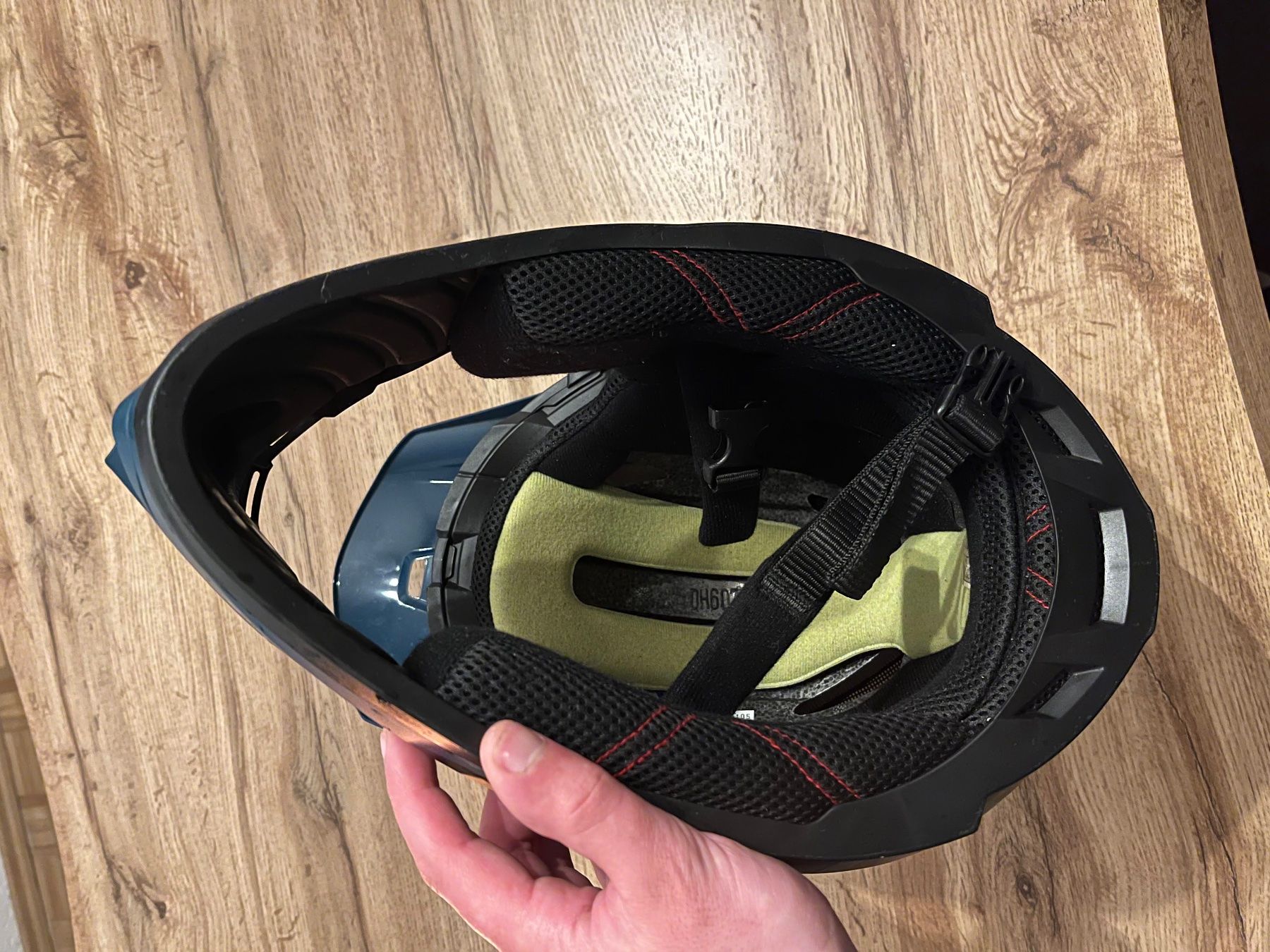 Caschi & visiere: Downhill helm cross gross M/L – Usato da Lenzburg venduto da r_mendes 4