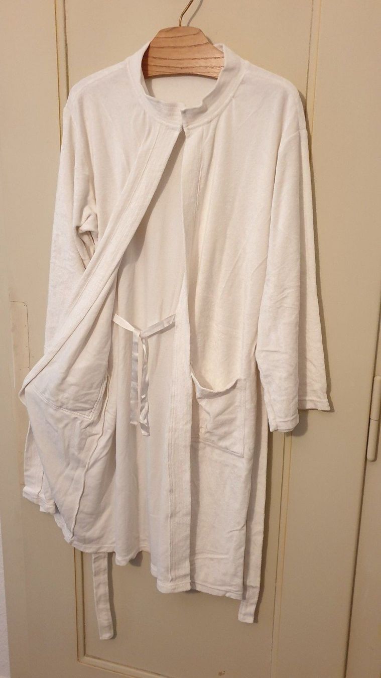 Accappatoi: Bade/Morgenmantel Weiss, 87% Baumwolle-Viscose-Polyester – Nuovo (secondo la descrizione) da Biel/Bienne venduto da bormida63 3