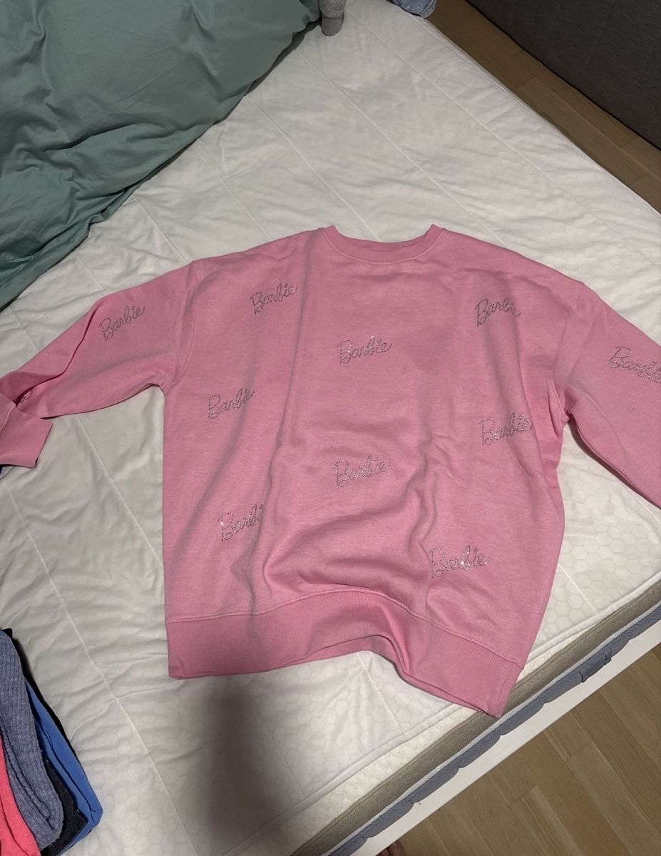 Maglioni & Felpe: Barbie Pullover Rosa – Nuovo (secondo la descrizione) da Laufen venduto da AnnaBlunschi