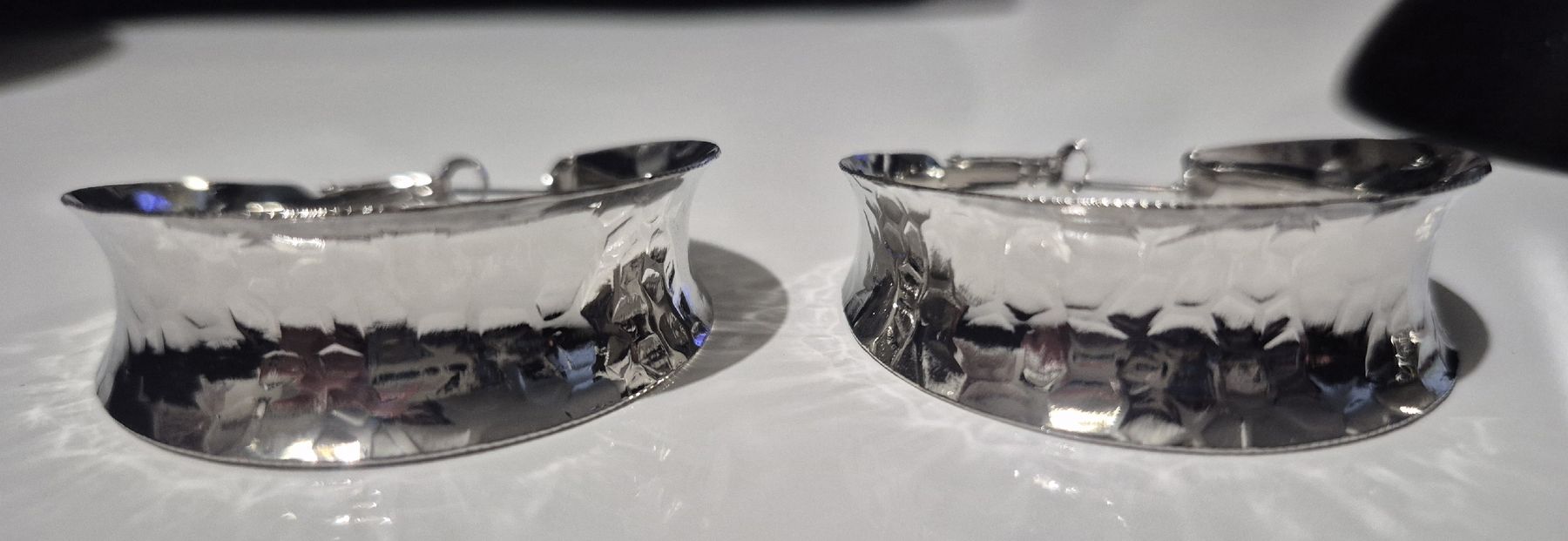 Ohrringe & -stecker: Orecchini a cerchio martellati argento donna – Neu (gemäss Beschreibung) aus Giubiasco von Stefaniav 1