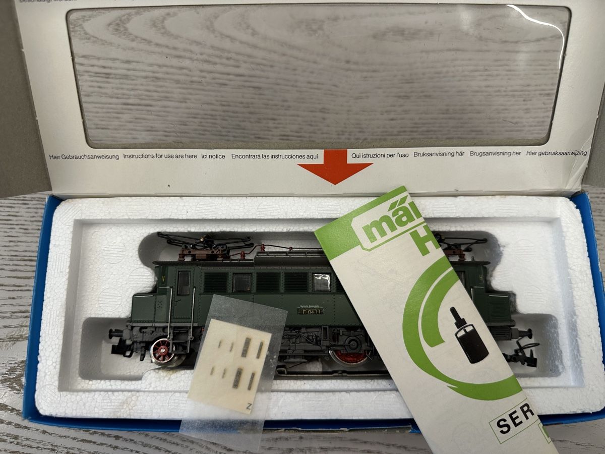 Märklin Modellini di ferrovie: Märklin 3049 DB BR 104 – Usato da Lupsingen venduto da New-Haven 5