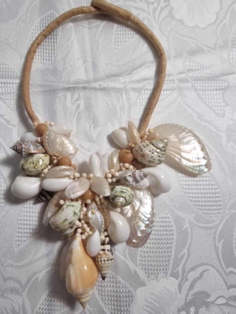 Catenine: Traumhafte Muschelkette Handgemacht – Nuovo (secondo la descrizione) da Effretikon venduto da lenalisa63