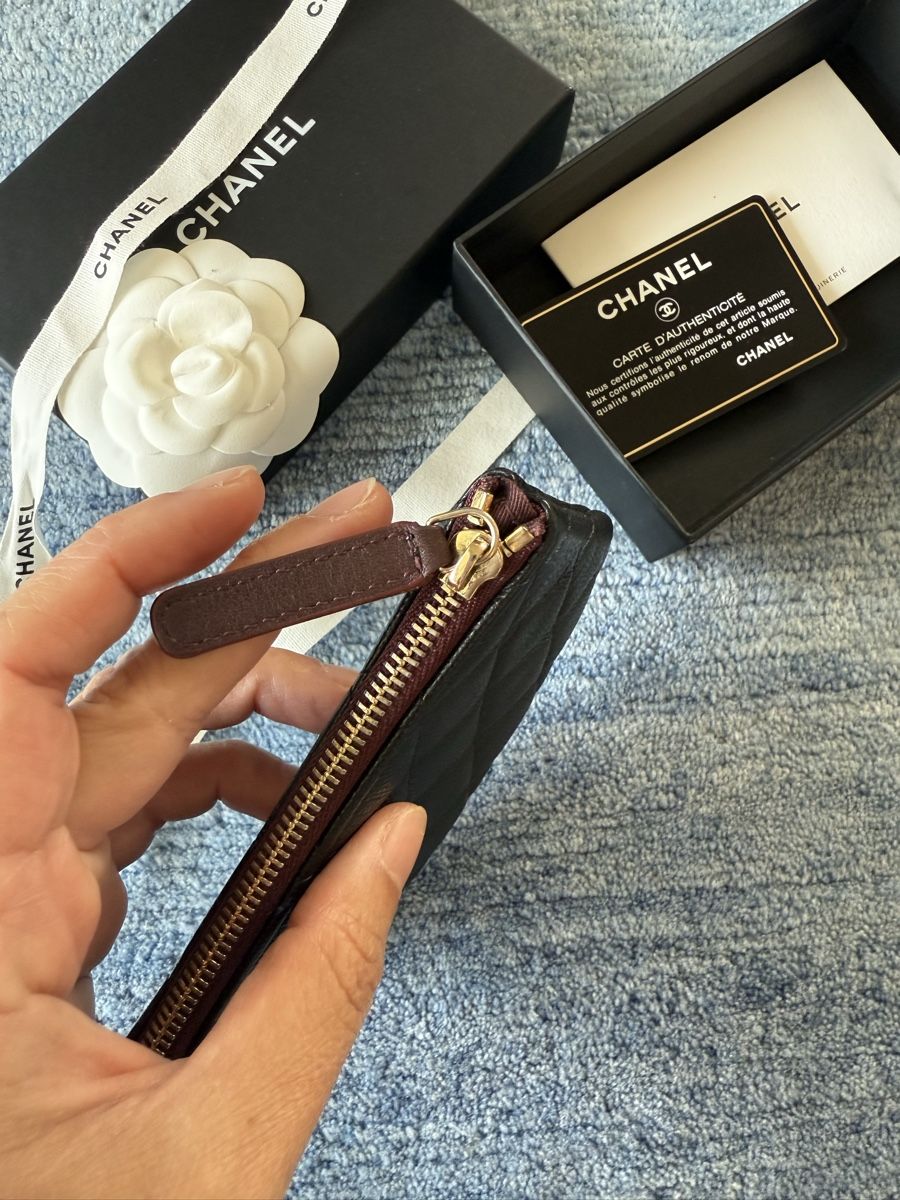 Chanel Portafogli: Chanel O Case Zipped Small Pouch – Nuovo (secondo la descrizione) da Zürich venduto da shuenoma 3