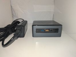 Intel NUC 8i7BEH/i7/8GB RAM/256GB SSD/Windows 11 