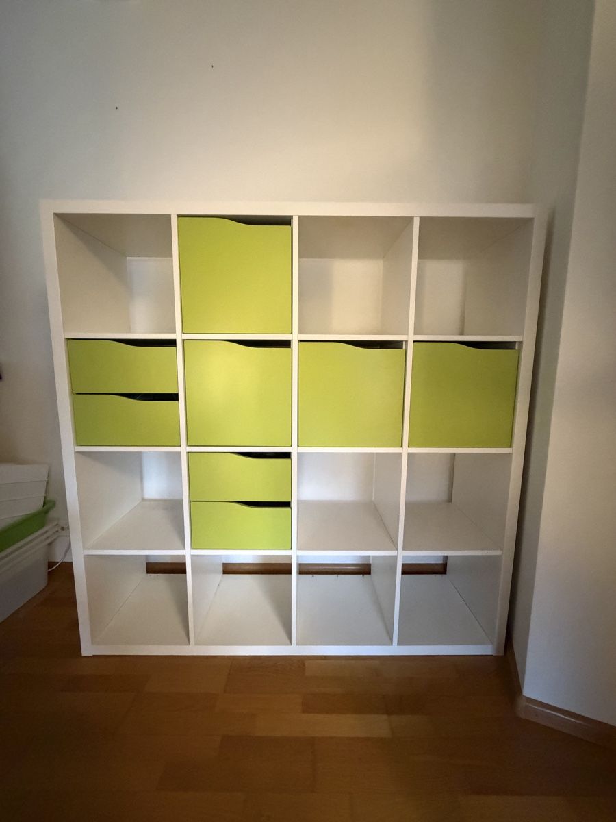 Ikea Regale: IKEA KALLAX 4x4 – Gebraucht aus Pratteln von Ae_6-6_11409