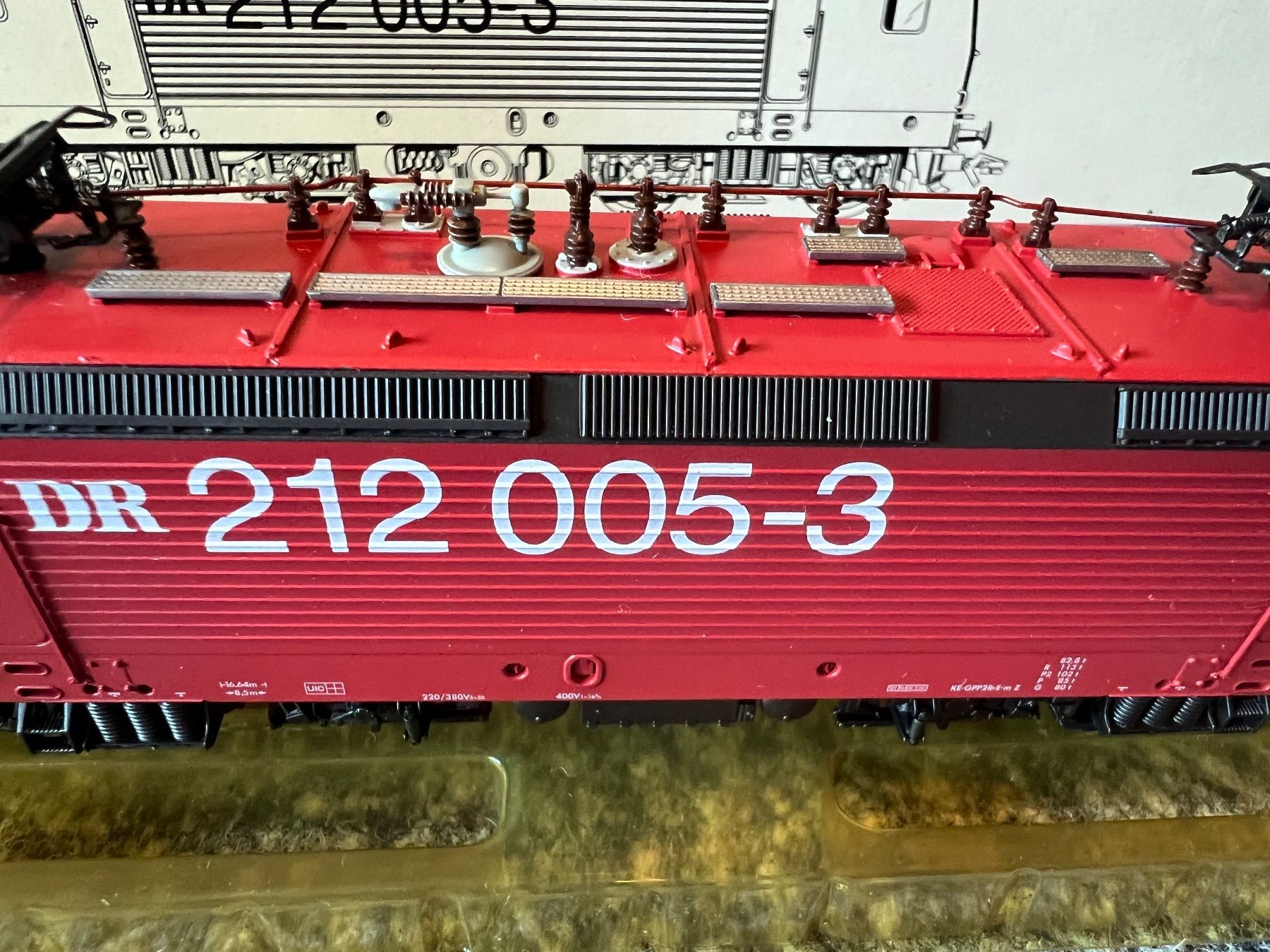 Märklin Modelleisenbahnen: Märklin 3442 BR212 DR Digital H0 – Neu (gemäss Beschreibung) aus Sion von noe_b5w8 3