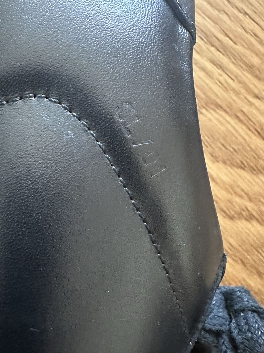 Saint Laurent Scarpe da donna: Saint Laurent Black Studded Leather Sneakers – Nuovo (secondo la descrizione) da Männedorf venduto da primavera22 5