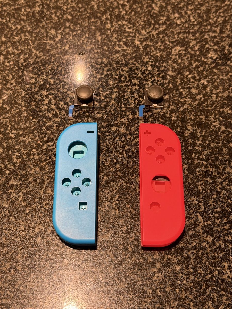 Nintendo Controller: Switch OLED Joy-Con Gehäuse + Original Sticks – Gebraucht aus Lausanne von Planet_Faisceaux 1