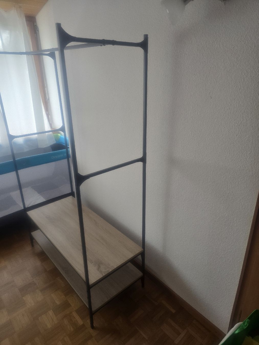Regale: Kleiderregal – Gebraucht aus Arbon von malubo 1