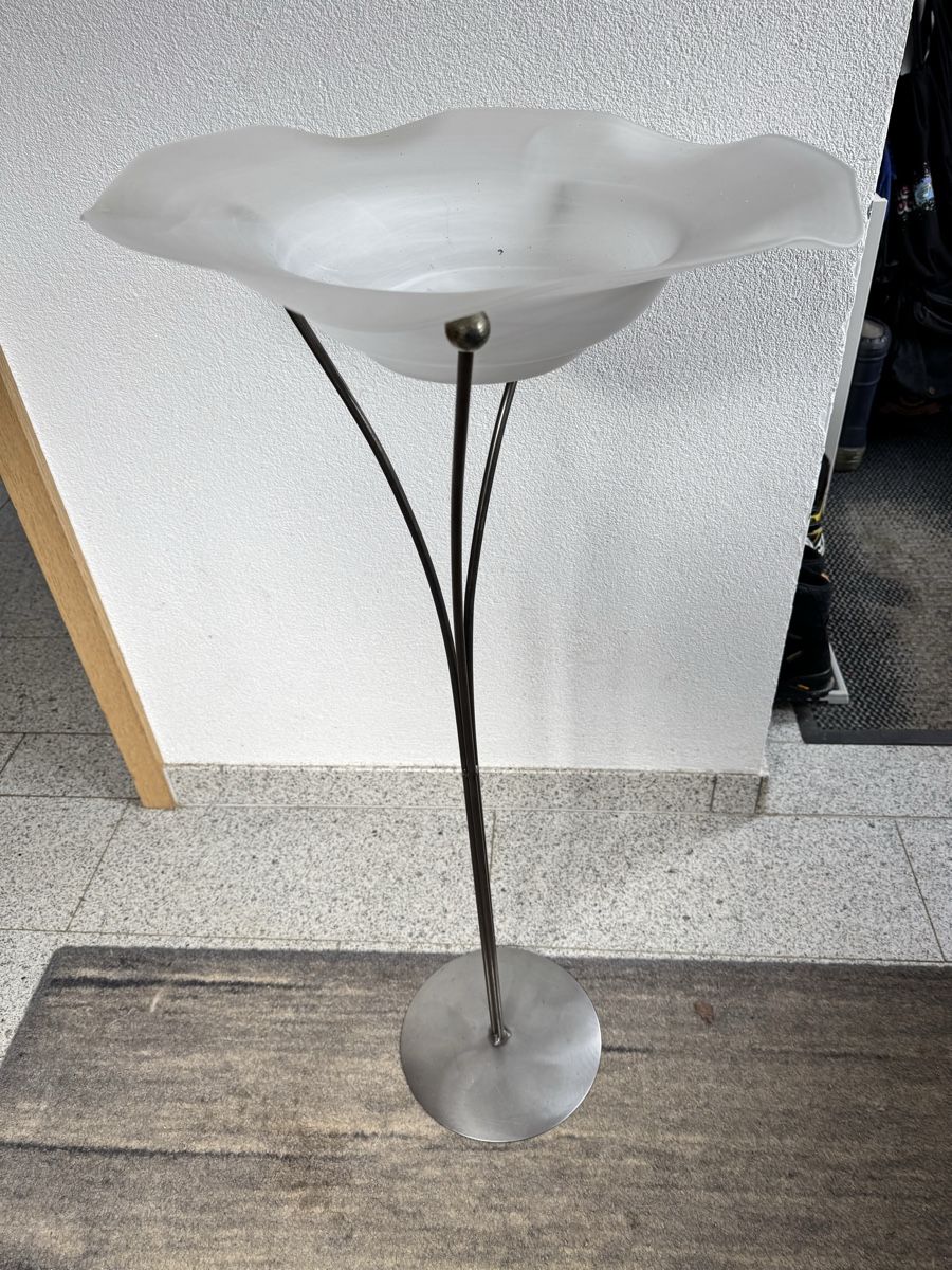Autres décorations & accessoires: Metallständer mit Glasschale – D'occasion à Tägertschi par Atina00