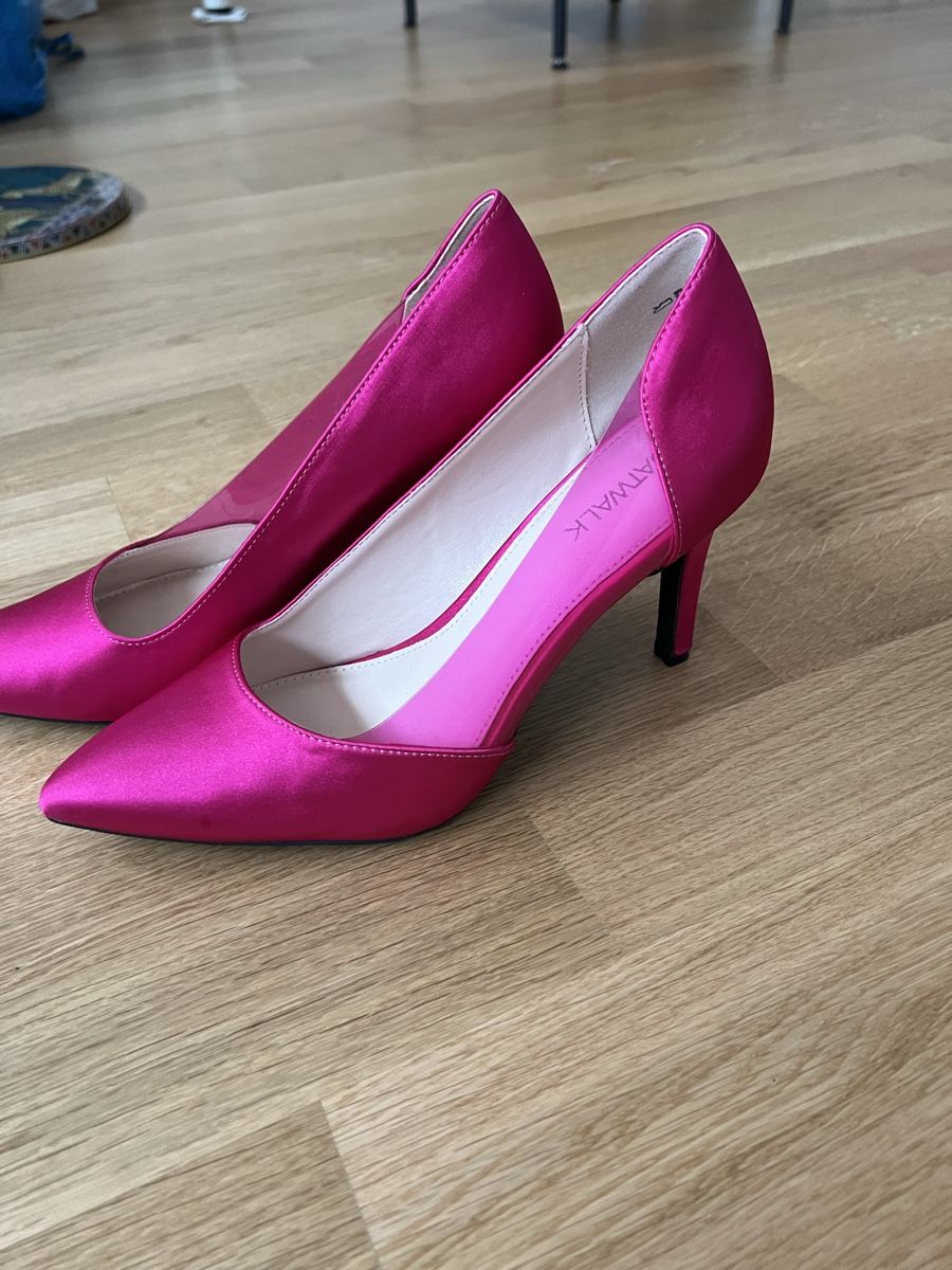 Damenschuhe: Catwalk Pink Size 40 satin finish – Gebraucht aus Les Acacias von yul_bhw8 1