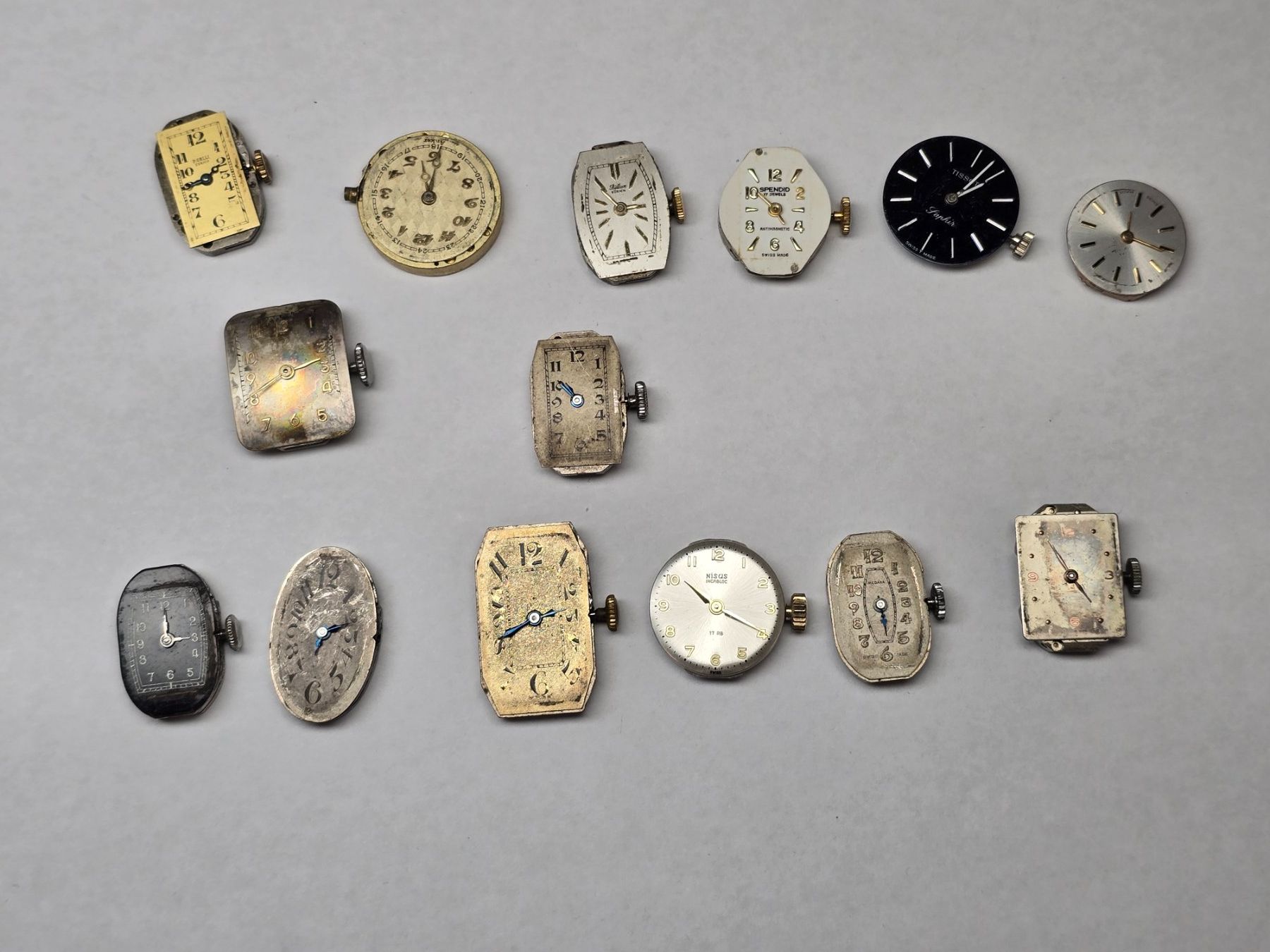 Uhren: Lot de 14 mouvements de montres – Defekt aus Tramelan von Nirdan