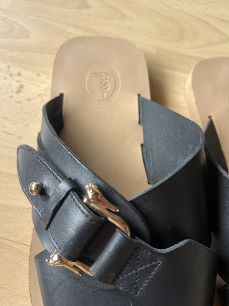 Trussardi Damenschuhe: Schöne Trussardi Sandalen Grösse 40 – Gebraucht aus Wallenwil von cleliafrei 2