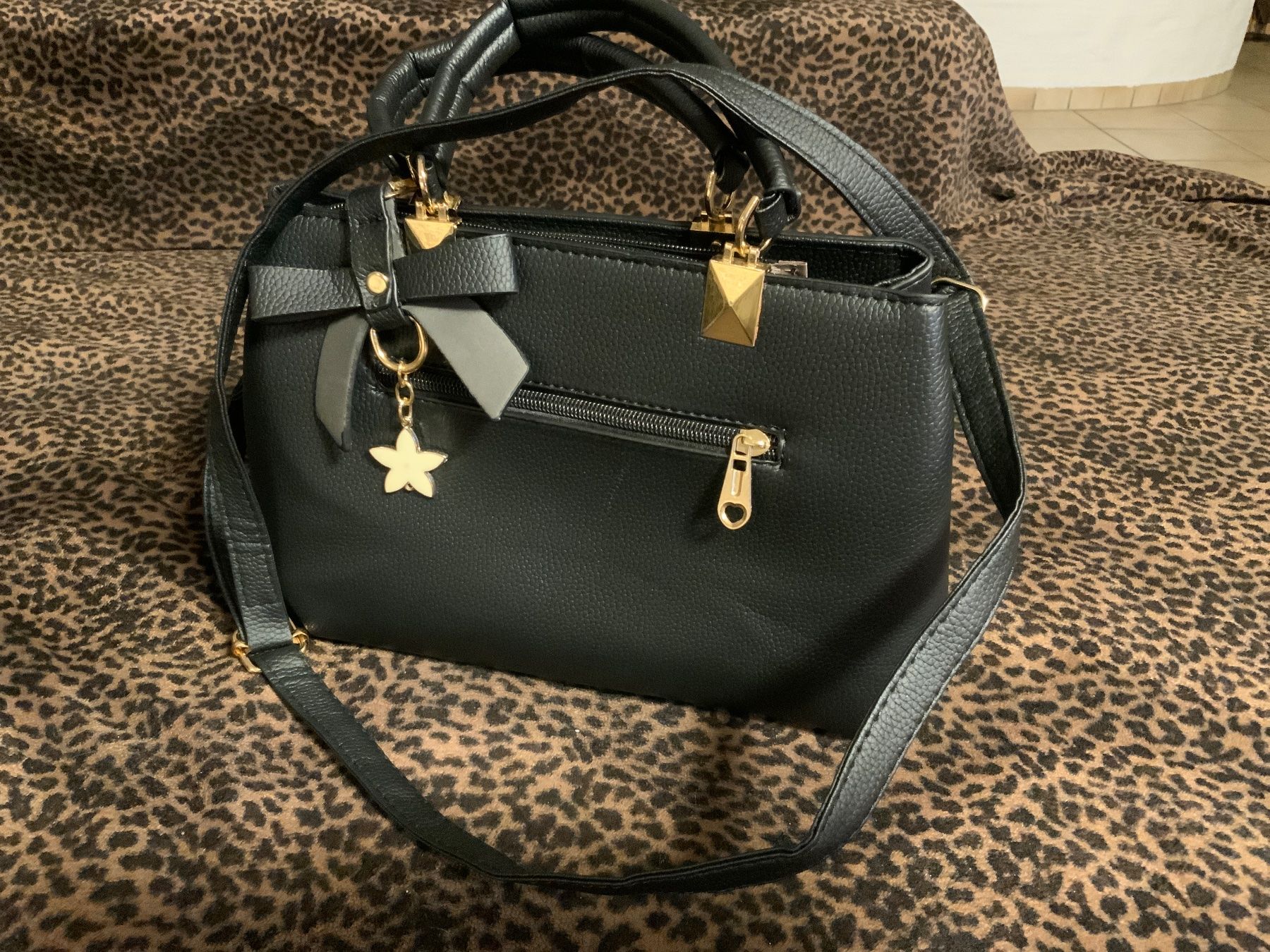 Borse da donna: Handtasche – Nuovo (secondo la descrizione) da Kreuzlingen venduto da son_8cwm
