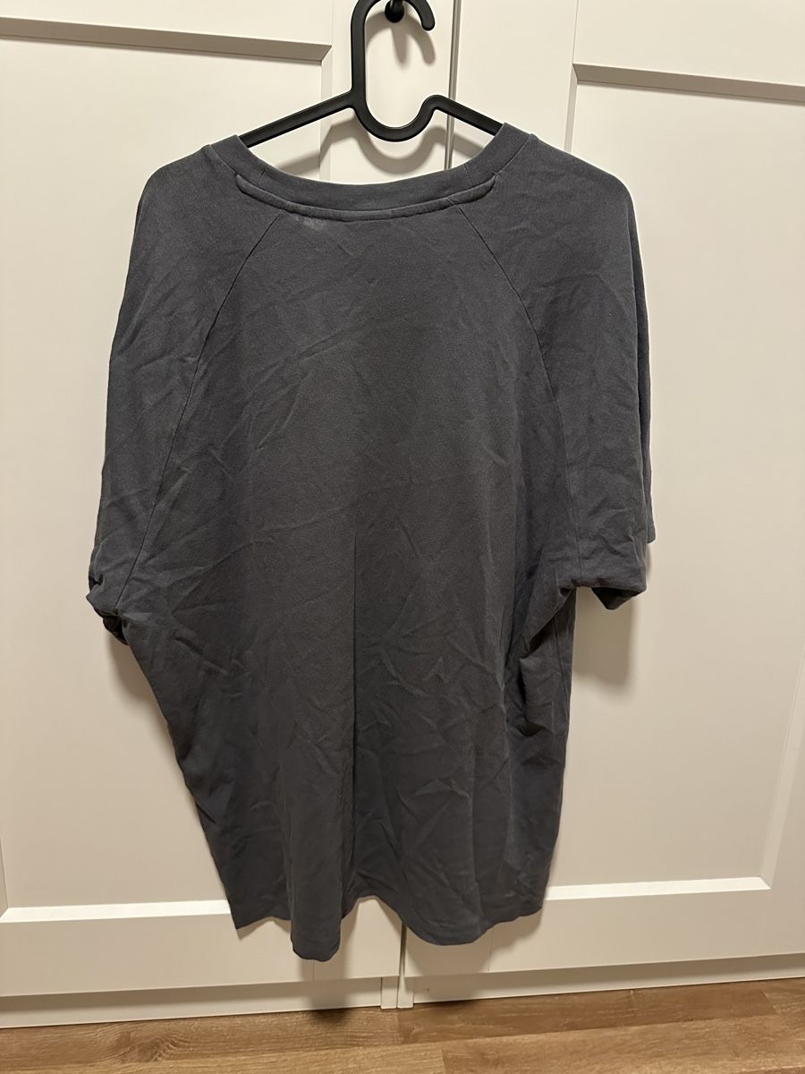 T-shirt: Graues Basic T-Shirt von Mango Gr-M – Usato da Port venduto da Jenny_baertschi 1