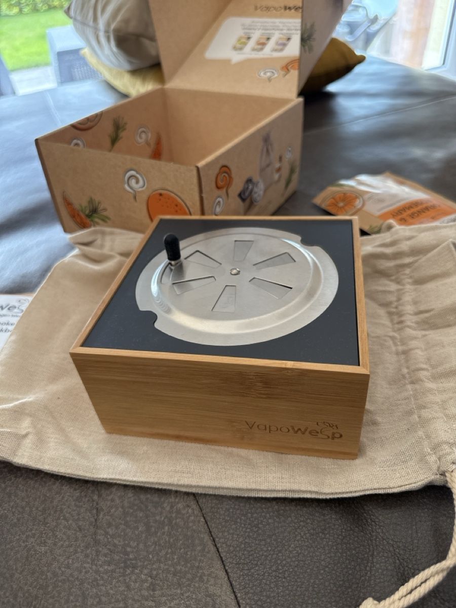 Accessori per grill: VapoWesp Räucherbox - NEU – Nuovo e nell'imballaggio originale da St. Gallen venduto da Schmusibuu89