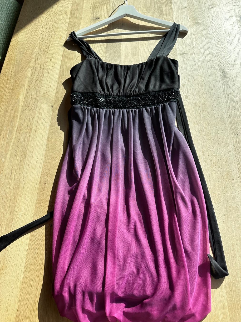 Vestiti: Sommerkleid Gr S Schwarz-Pink mit Trägern – Usato da Wohlen AG venduto da Jessica85 1