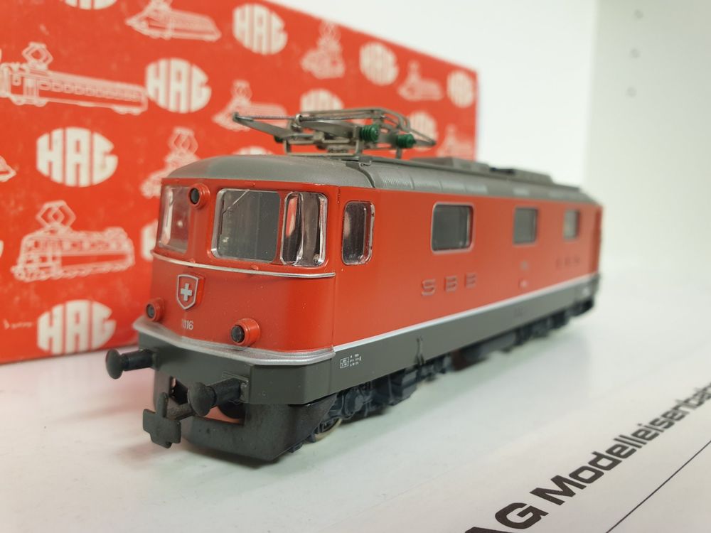HAG ref 280 HO - Locomotive type Re 4/4 460 ép V des SBB/CFF - HAG
