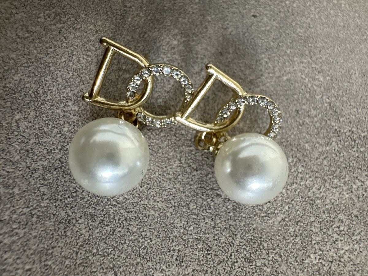 Ohrringe & -stecker: Ohrringe mit Perlen und Steinen Goldfarben – Neu (gemäss Beschreibung) aus Dietikon von vithya88