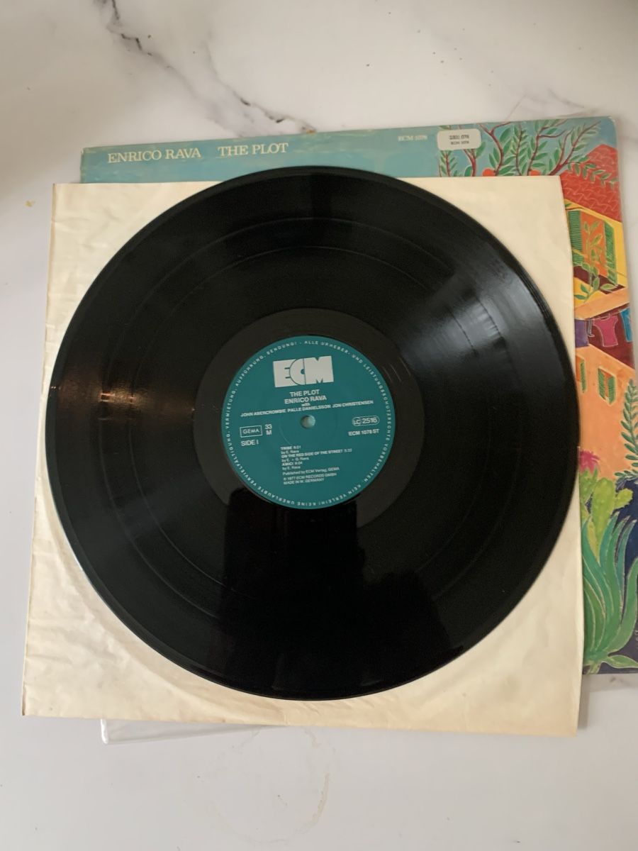 Dischi in vinile: Enrico Rava(John Abercrombie)/ Thé Plot – Usato da lausanne venduto da Ccheche 1