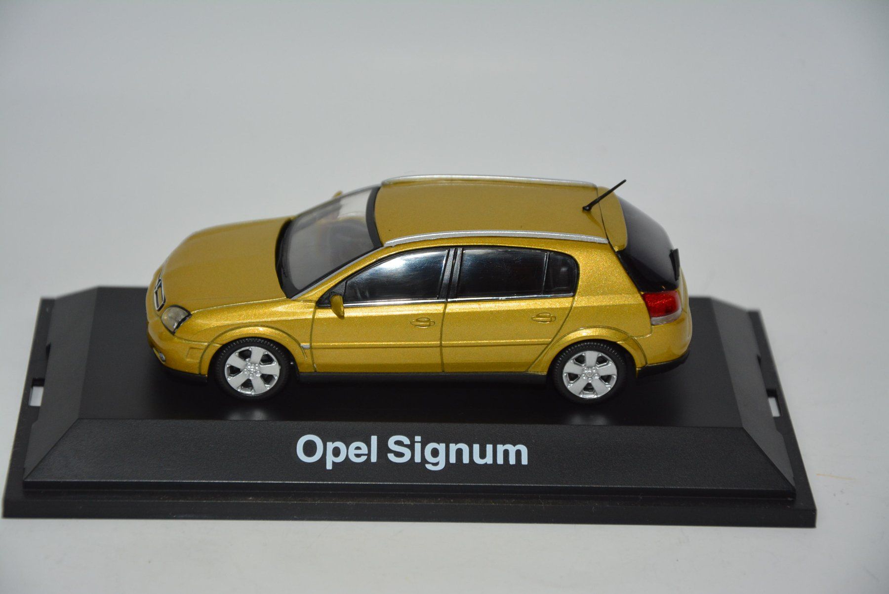 Schuco Modellautos: Opel Signum , Schuco , 1:43 – Neu und originalverpackt aus Goldach von Feivel9 1
