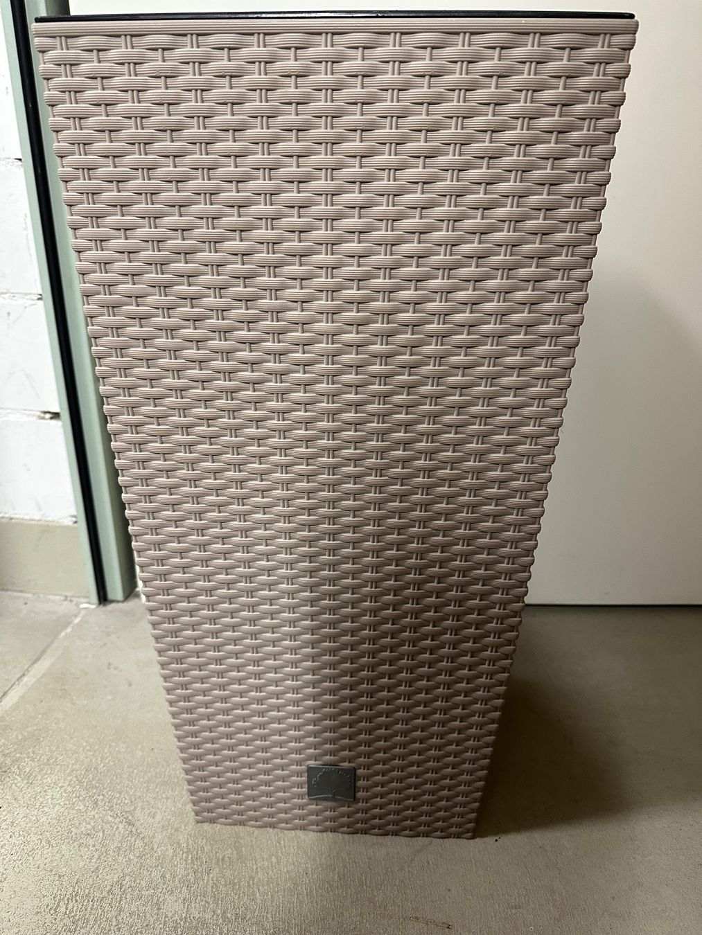 Pots de fleurs: Rattan Blumentopf | NP: 35,70 CHF – D'occasion à Winterthur par vavrova.lucy