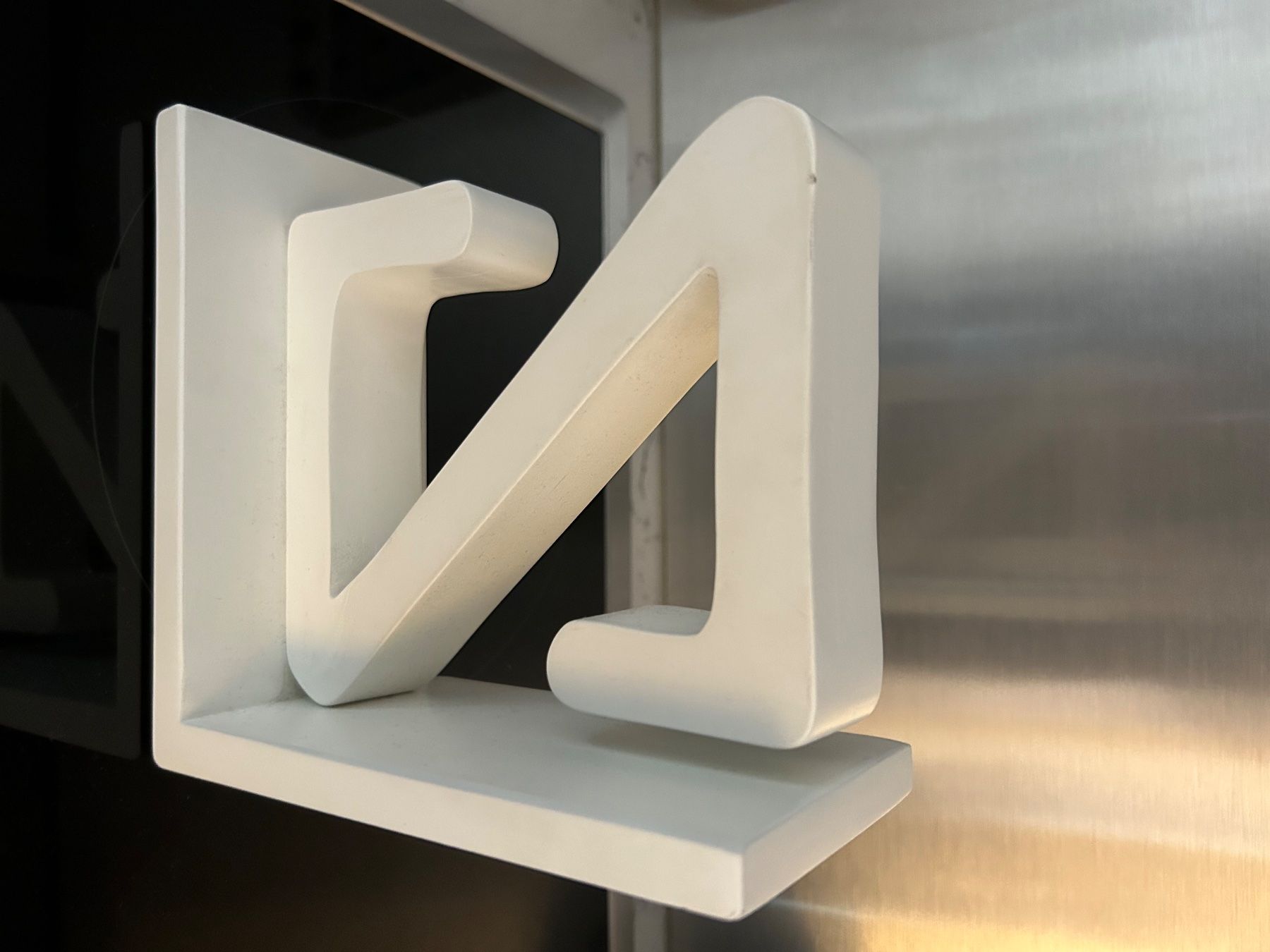 Tutte le decorazioni: Book stand for bookshelf letter 'Z' white colour – Usato da Biel/Bienne venduto da zit_v5yc 5
