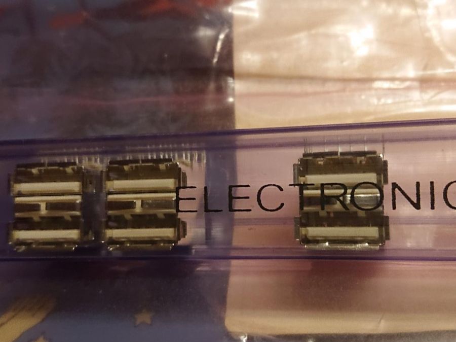Elektronikbauteile: 3 Stk USB-Printbuchse doppelt Type A - 72309-8034BLF – Neu (gemäss Beschreibung) aus Grenchen von Zombiepolizist