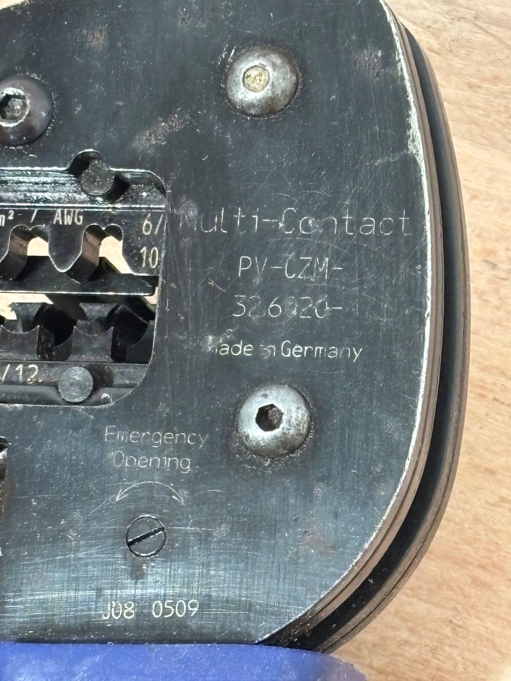 Tutti gli attrezzi: Multi-Contact Crimpzange PV-CZM-32.6920-1 – Usato da Winterthur venduto da ReUse_Baumarkt 2