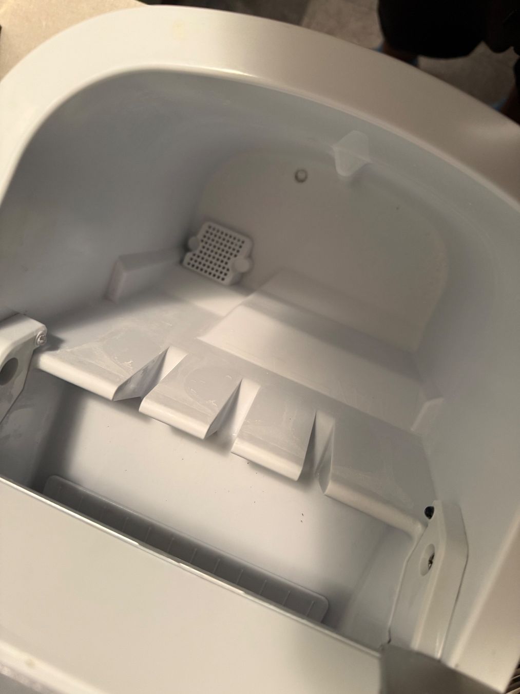 Gonser Elettrodomestici da cucina: Eiswürfelmaschine – Usato da Aarburg venduto da Ricardoabverkauf 1